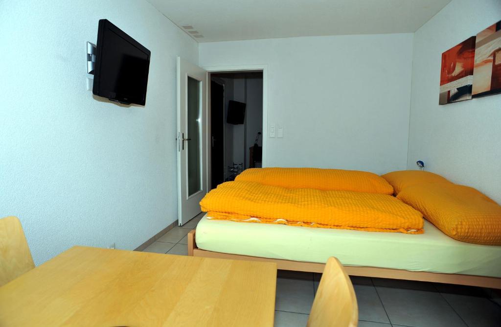 Niros Bed & Breakfast Birsfelden Habitación foto