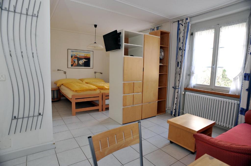 Niros Bed & Breakfast Birsfelden Habitación foto