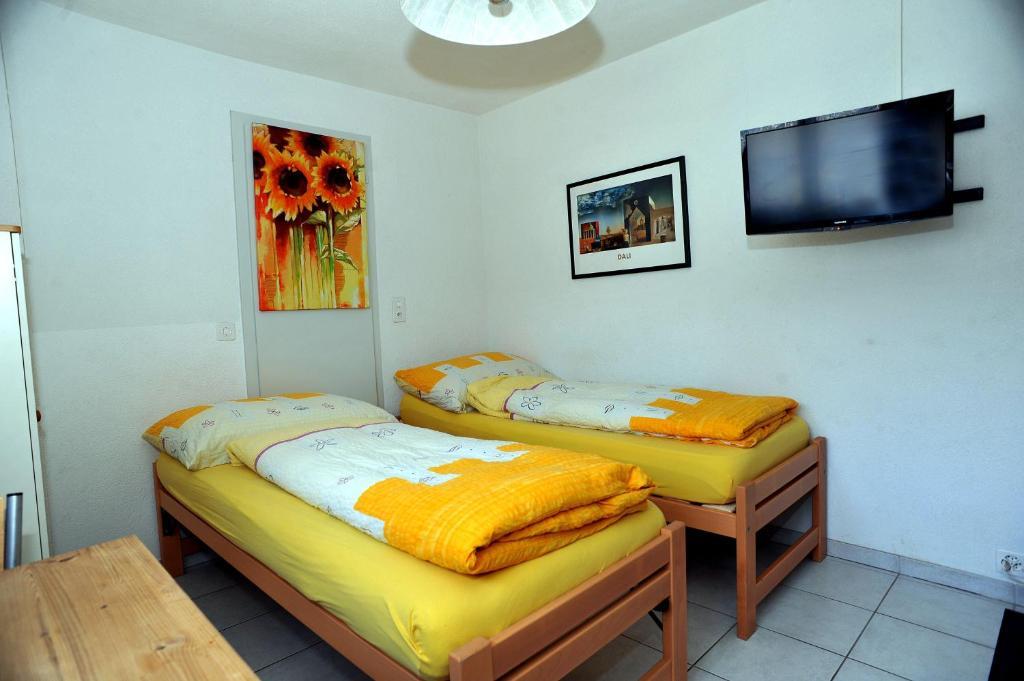 Niros Bed & Breakfast Birsfelden Habitación foto